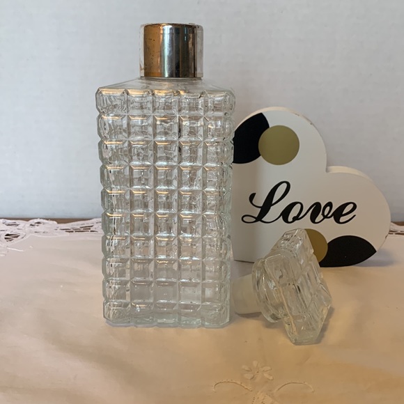 Mid century chiseled Crystal whiskey decanter, square design - Picture 2 of 4